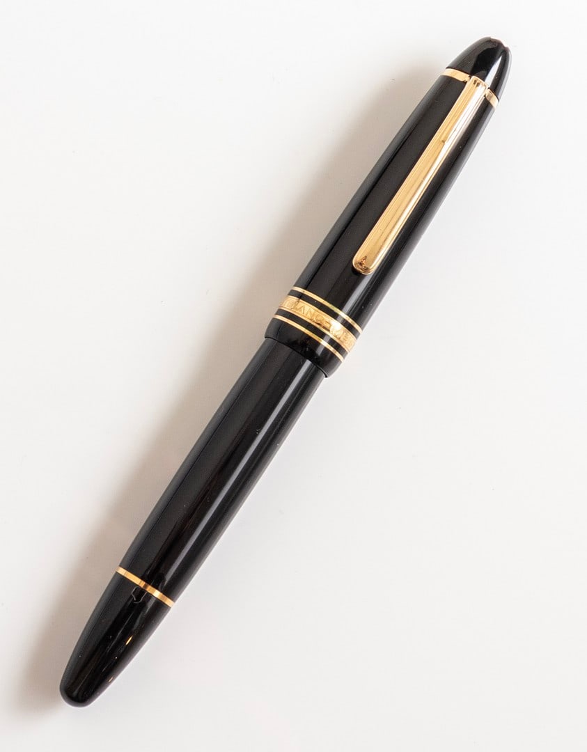 Montblanc Meisterstuck 146 Legrand Fountain Pen: Montblanc Meisterstuck 146 Legrand fountain pen, Black with GP trims. Size: 5.6" (14.2 cm). 18K gold nib, M. Very good condition.