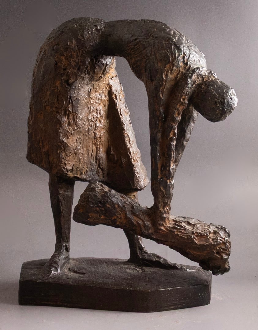 Chana Orloff (1888-1968): Chana Orloff (1888-1968), La Glaneuse, bronze sculpture, height: 39 cm, signed and numbered 8/8, with "Susse Fondeur" foundry mark. Literature: Felix Marcilhac, Chana Orloff, Paris, 1991, no. 361.