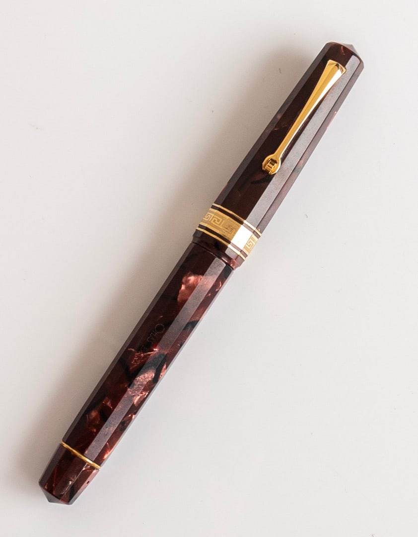 Omas Extra Paragon Fountain Pen (1 of 5)
