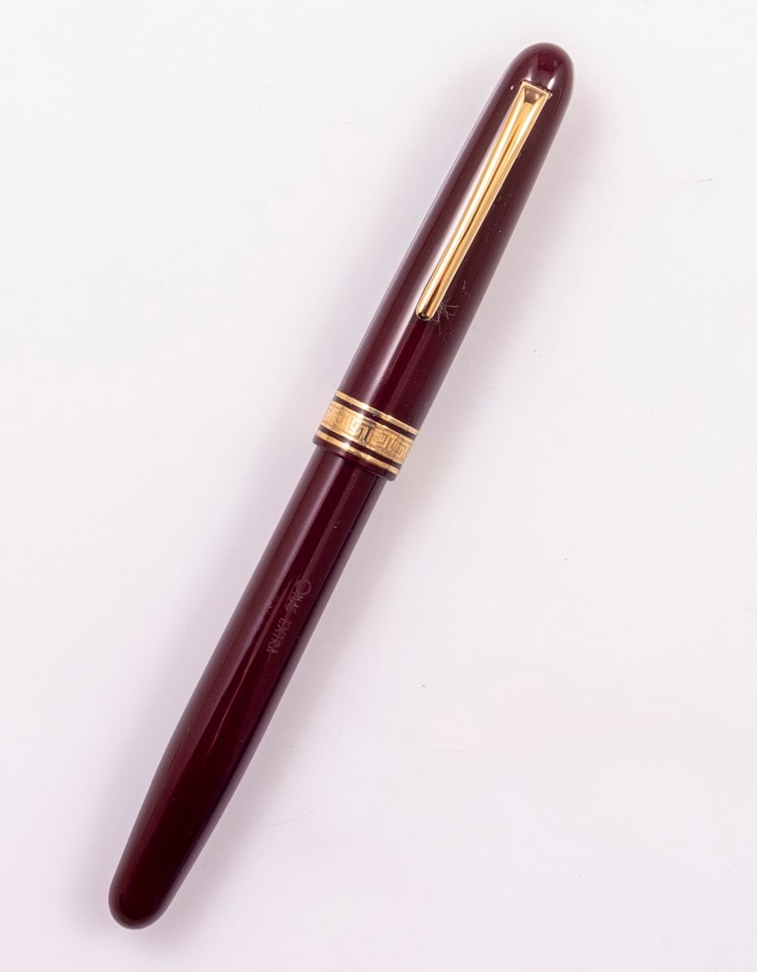 Omas Extra Fountain Pen (1 of 5)