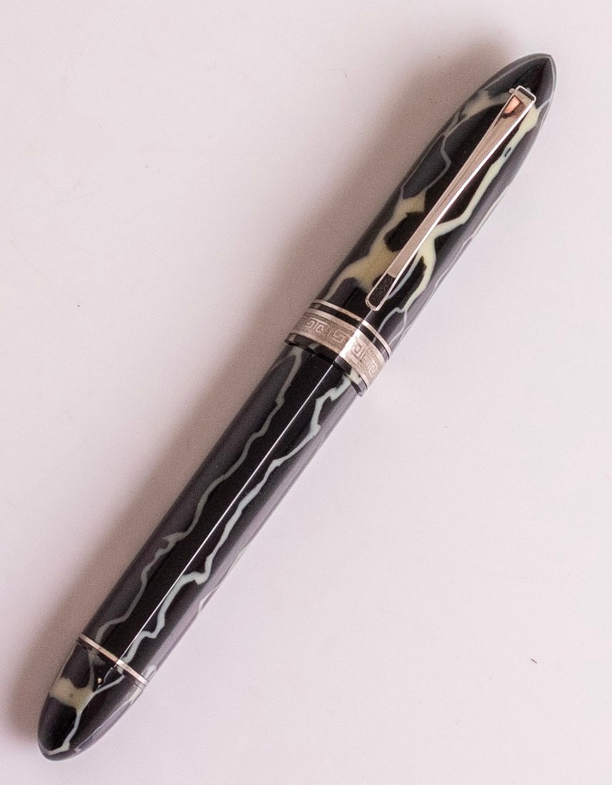 Omas Ogiva Wild Rollerball Pen (1 of 3)