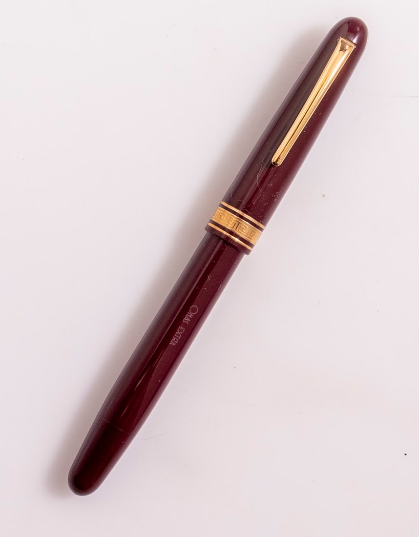 Omas Extra Fountain Pen (1 of 5)