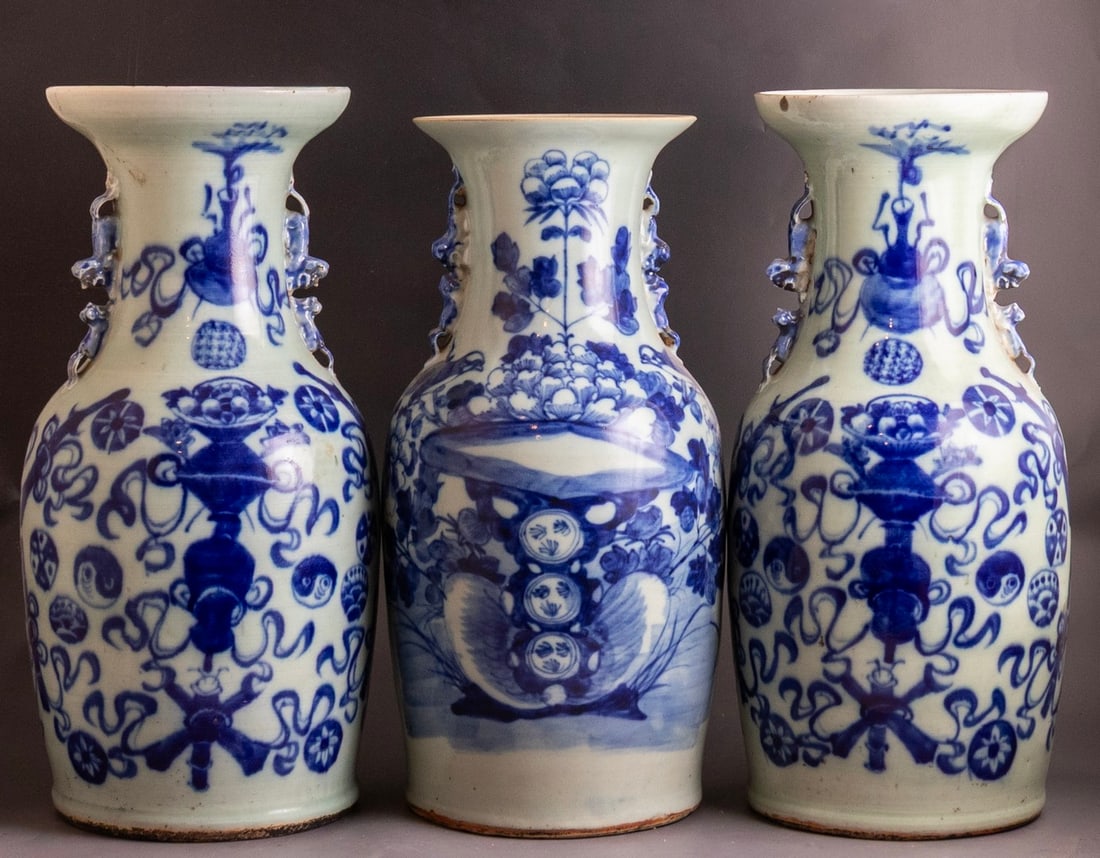 Chinese Porcelain Vases (1 of 4)