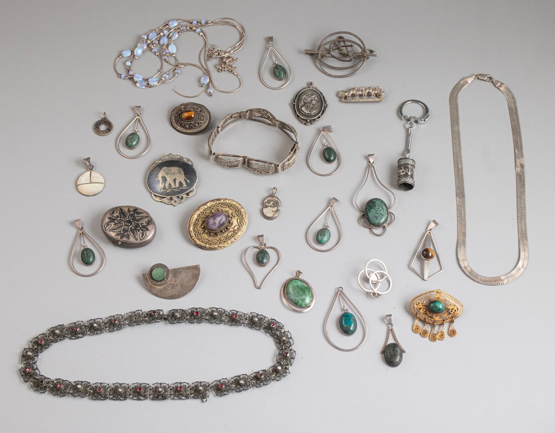Silver Jewelry Items (1 of 8)