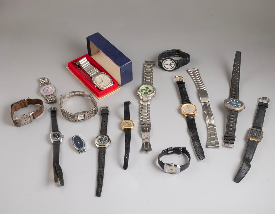 Watches: Lot of 15 watches by various makers including Seiko, Tissot, Longines, Cyma, and others. Various sizes and conditions. Working order and originality not tested.