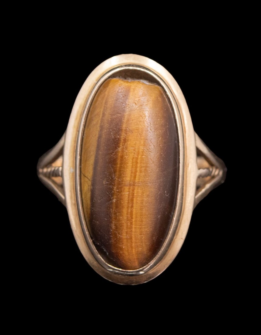 Gold Tiger Eye Ring: French 18K gold ring, set with Tiger Eye (20 x 10 mm). Size: 6.5 US, Weight: 4.5 grams. Hallmarked.