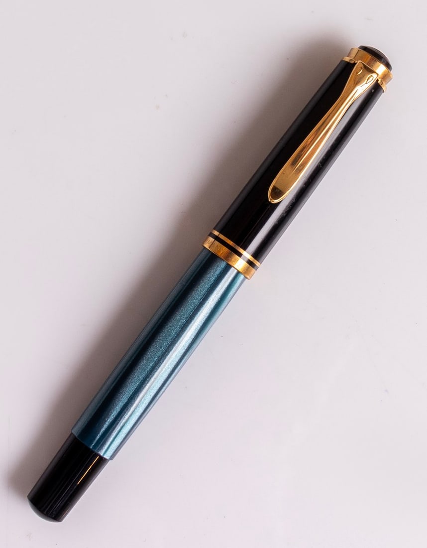 Pelikan M400 Fountain Pen, Old Style (1 of 8)