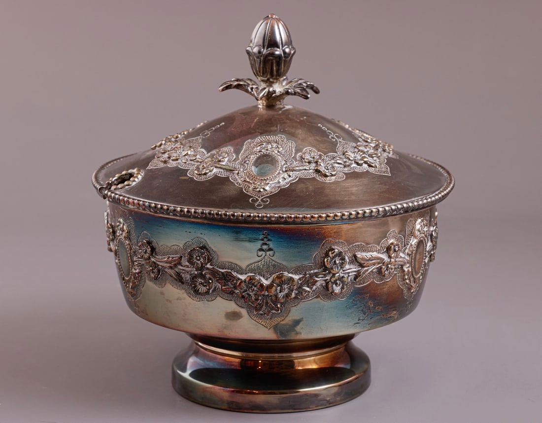 Silver Sugar Bowl, Hazorfim: Sterling silver sugar bowl by Hazorfim. Embossed with floral motifs. Diameter: 13.5 cm. Weight: 350 grams. Hallmarked.