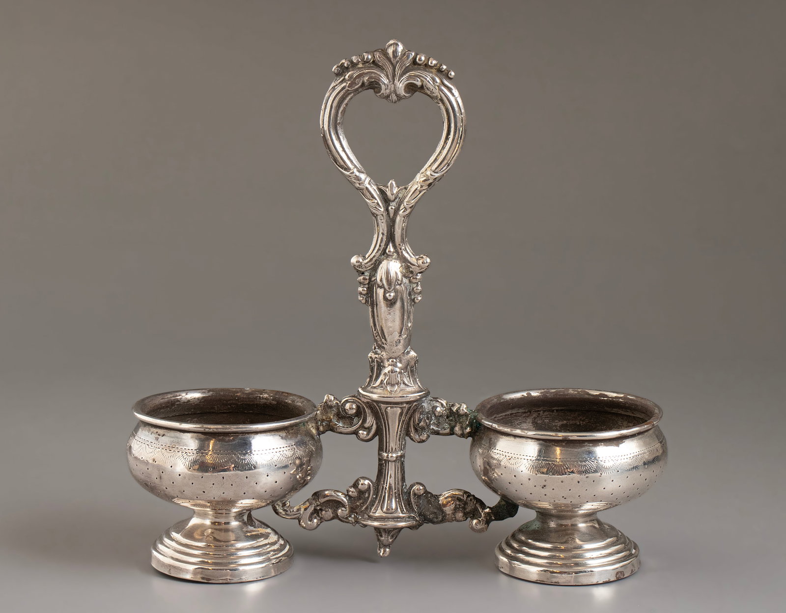Silver Salt Cellar, France: 950 Silver double salt cellar, France. Height: 14.5 cm. Weight: 106 grams. Hallmarked. Missing the glass liners.
