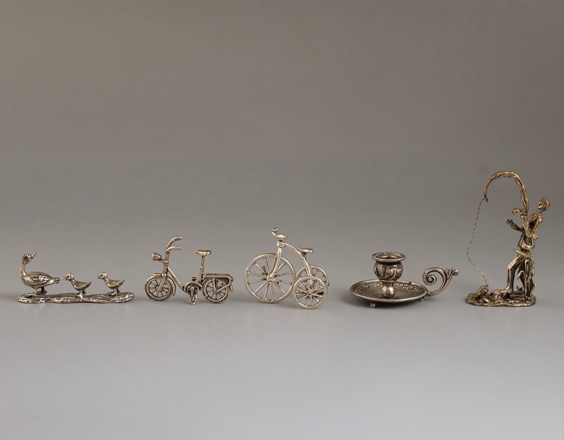 Silver miniatures: Silver miniatures, 2.5-6 cm, total weight: 78g.
