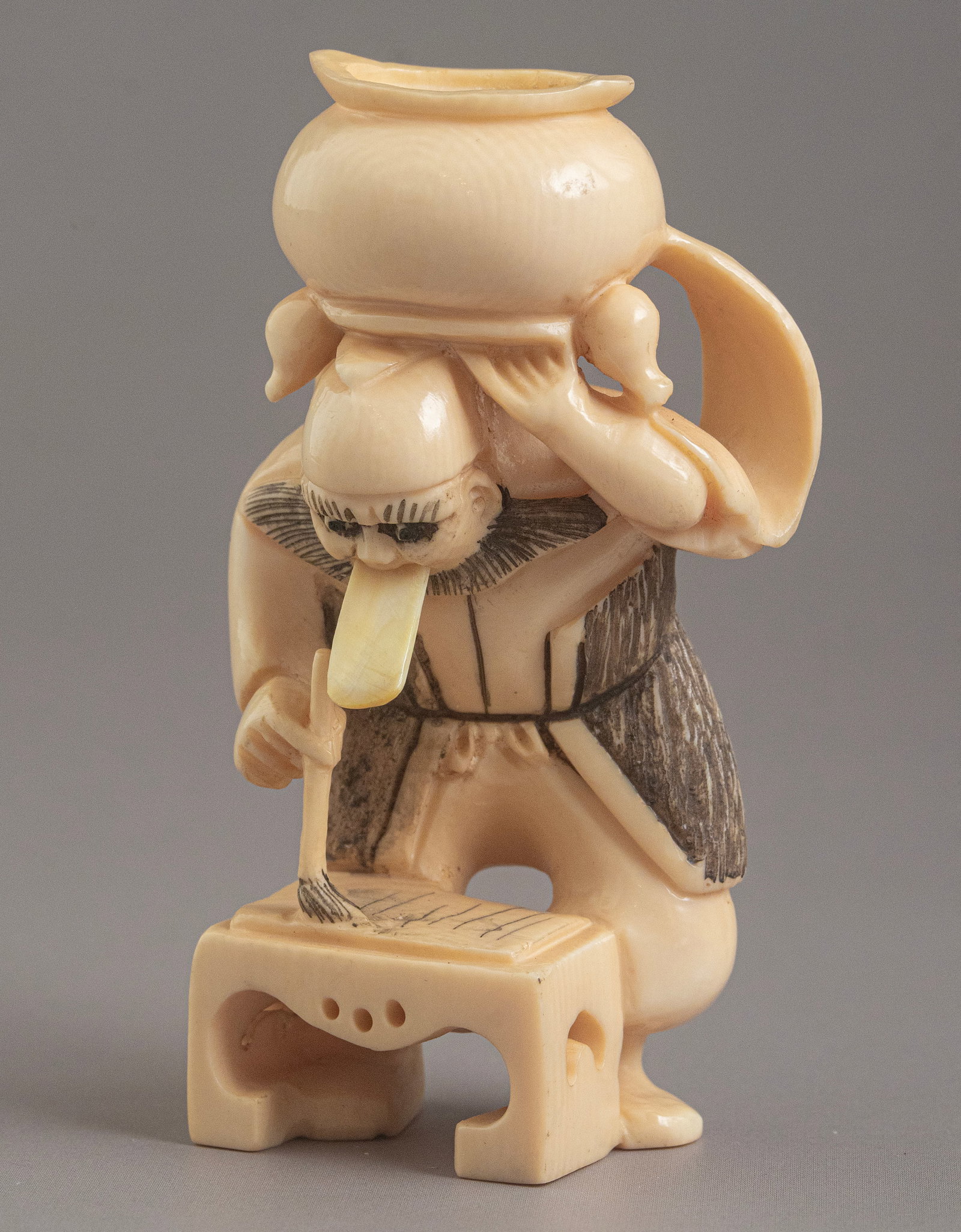 Carved Japanese Netsuke (1 of 3)