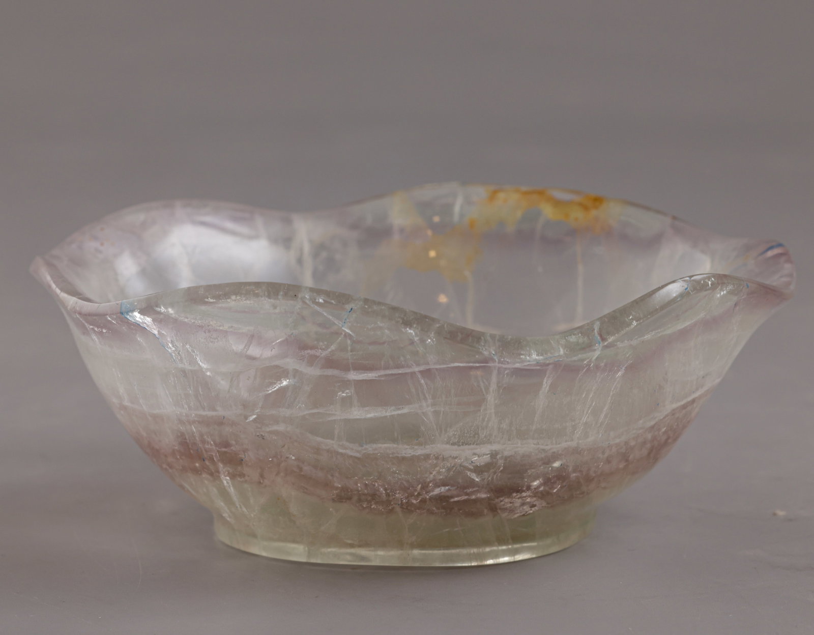 Chinese Brush Pot: Chinese rock crystal brush pot. Dimensions: 9.5X7.5X4 cm.