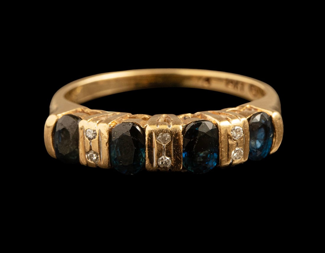 Gold Sapphire Diamond Ring: 14K white gold ring set with 4 sapphires (4 x 2.5 mm) and 6 diamonds weighing about 1 point each. Size: 5.5 US, weight: 2.6 grams. No signature was found, the gold was checked.