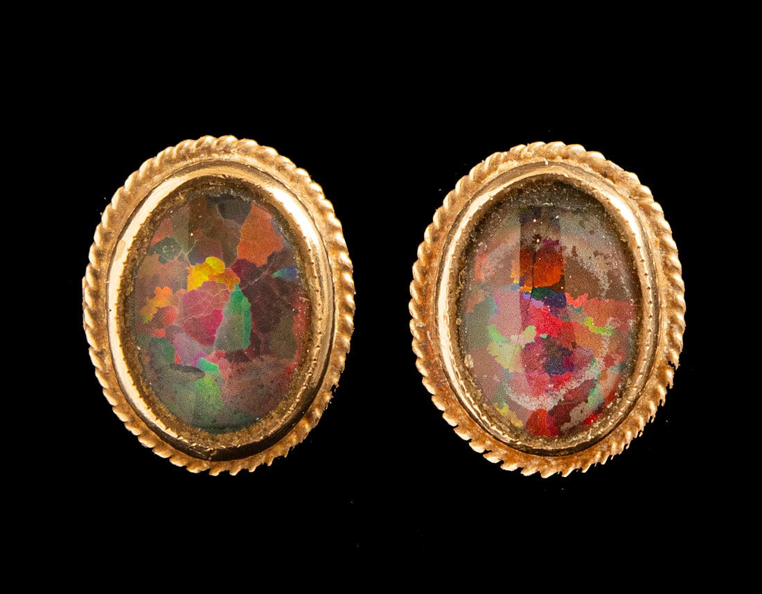 Gold Earrings (1 of 4)