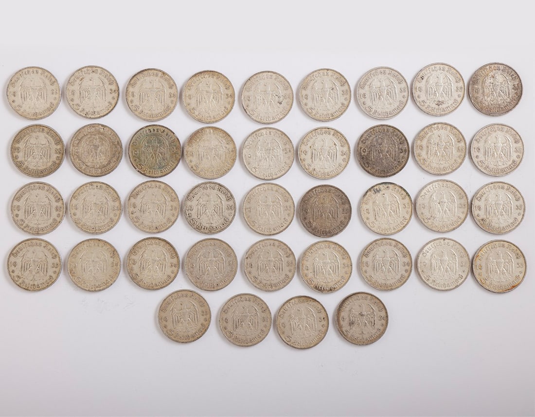 Silver Coins, Germany: Lot of forty 5 Reichsmark 900 silver coins, Germany, 1934–1935. Total weight: 555 grams. Various conditions.