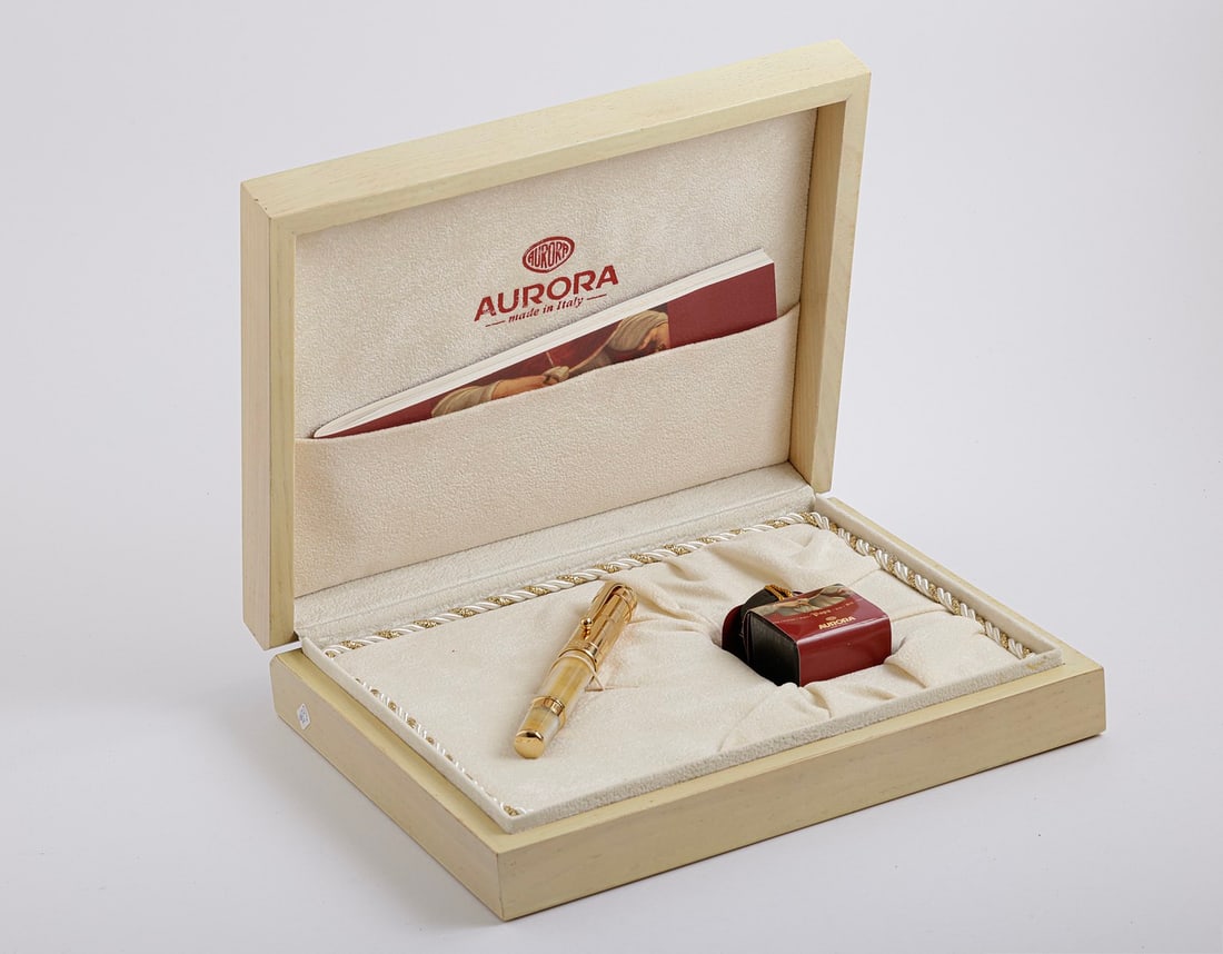 Aurora Papa Fountain Pen, Limited Edition: Aurora Papa fountain pen, Limited Edition. Size: 5" (12.7 cm). 18K gold nib, M. Numbered 1170. Mint, in original box, accompanied by the brochure and ink bottle. Never inked.