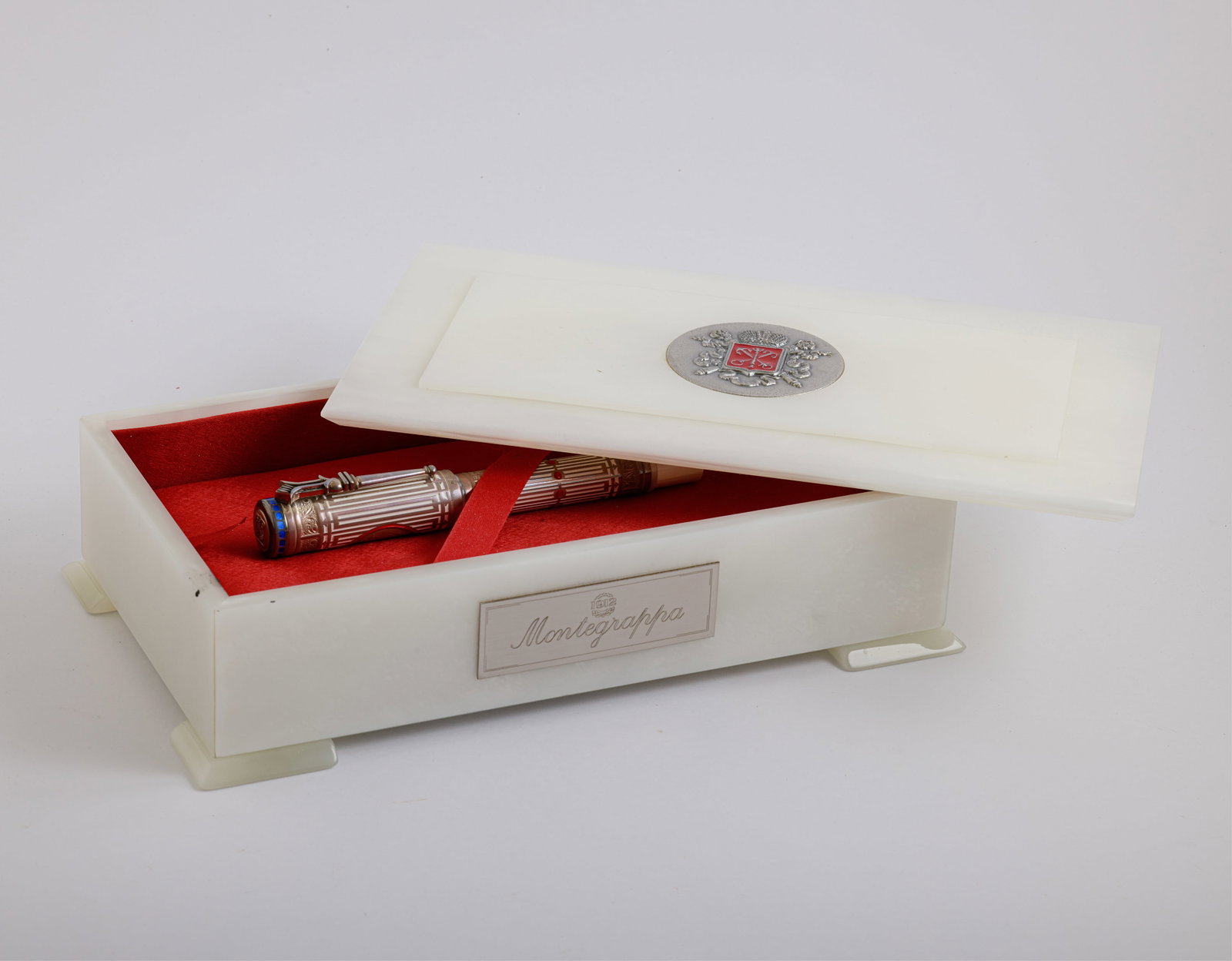 Montegrappa White Nights Fountain Pen, Limited Edition (1 of 9)