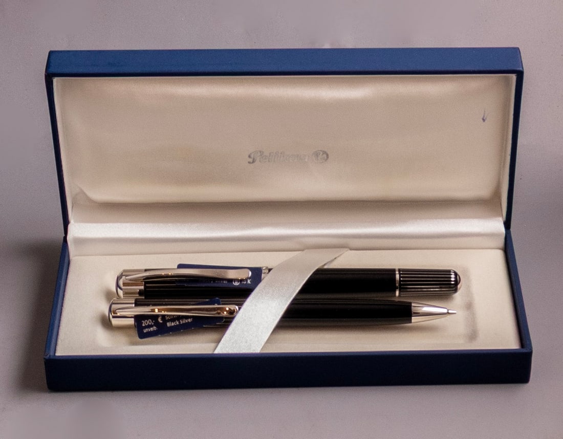 Pelikan Ductus Set (1 of 13)