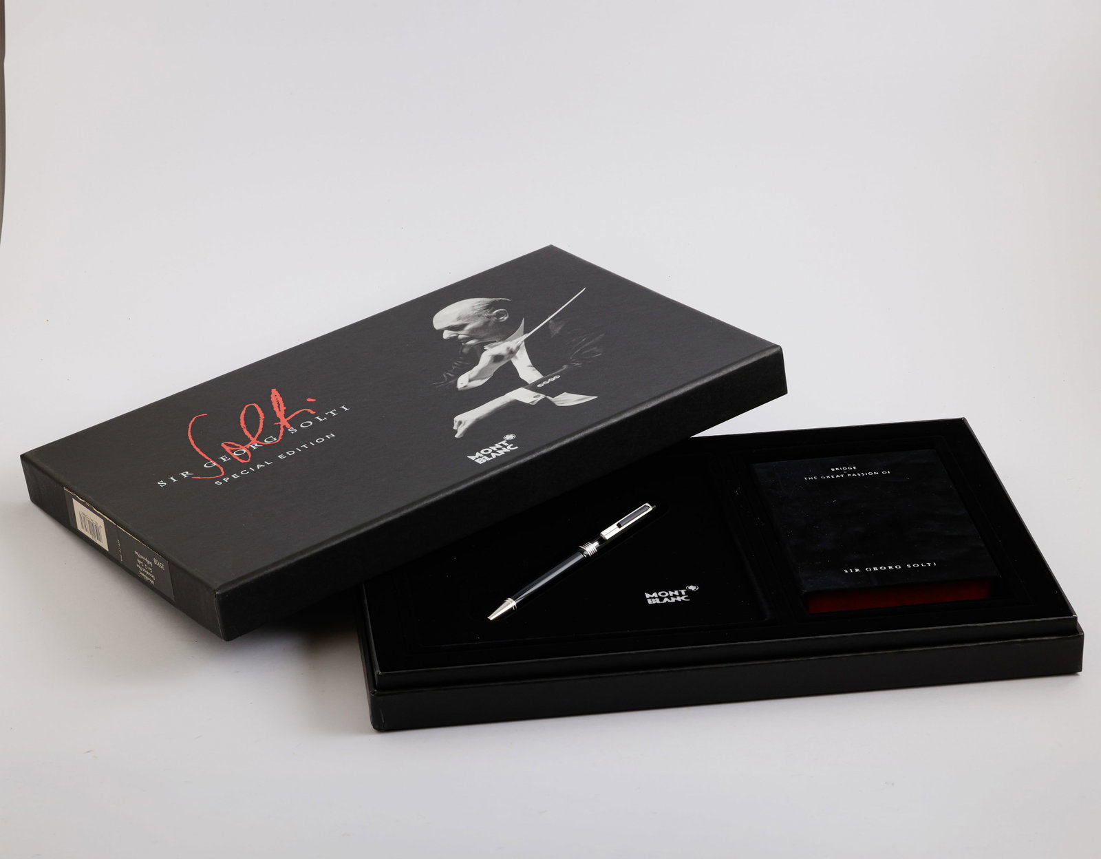 Montblanc Sir Georg Solti Ballpoint Pen, Special Edition: Montblanc ballpoint pen, "Sir Georg Solti", Special edition. Size: 5.5" (14 cm). Very good condition, in original case, accompanied by the brochure