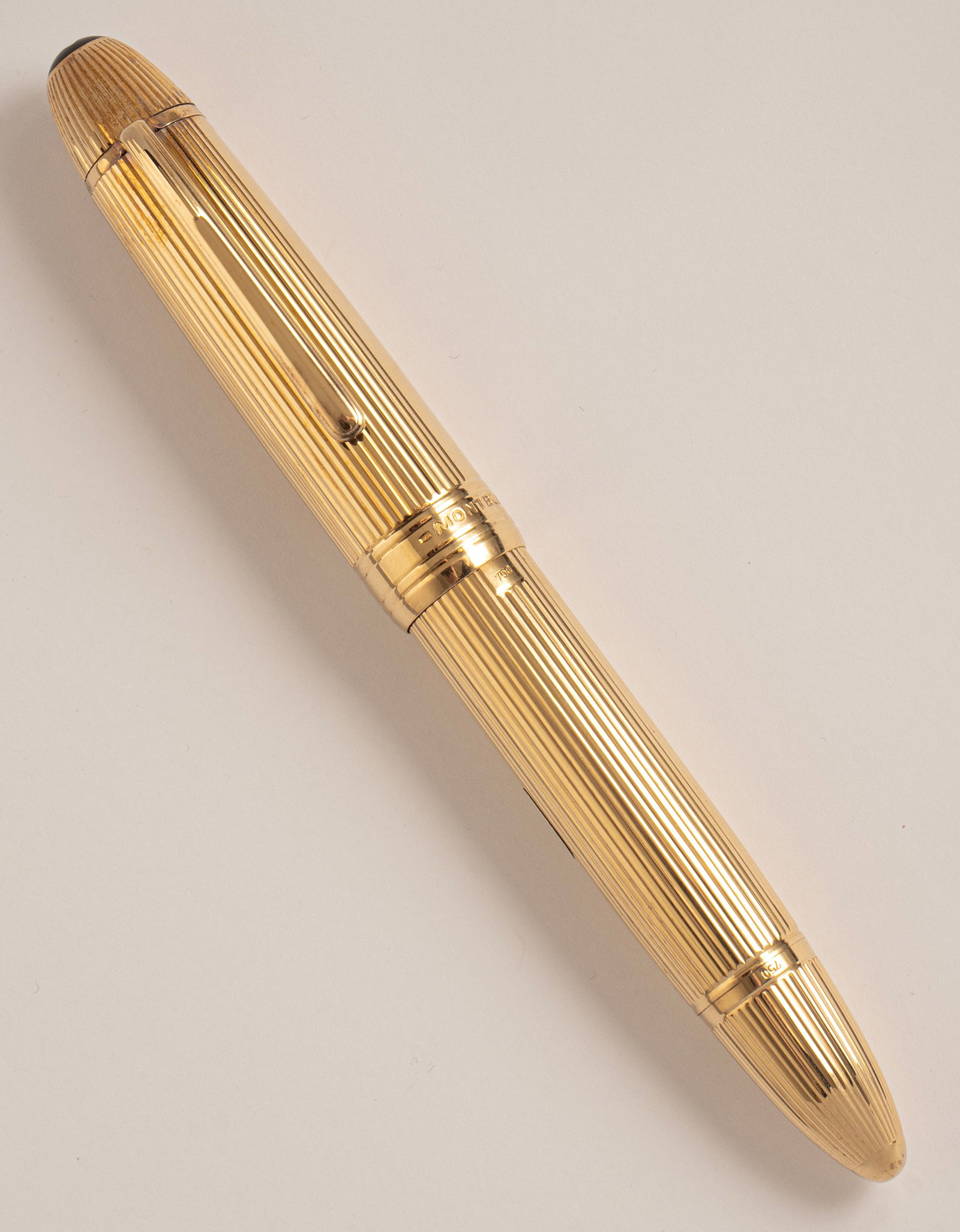Montblanc Meisterstuck 146 LeGrand Fountain Pen - Solid 18K Gold (1 of 5)