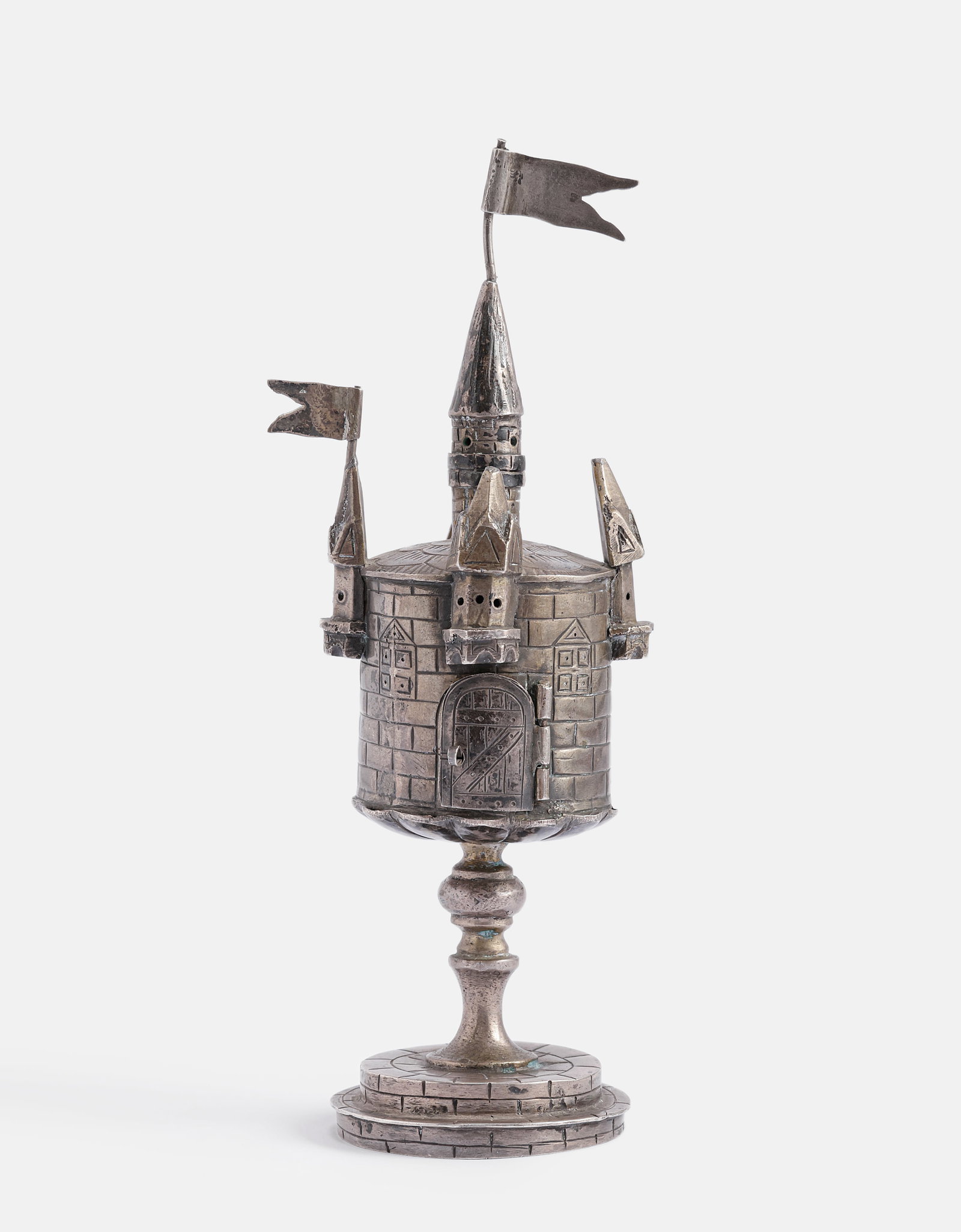 Silver Spice Tower (Besamim), Czechoslovakia: Judaica - 800 Silver spice tower (Besamim), Czechoslovakia, 1929–1942. Decorated with engraved ornamentation and a flag. Height: 15 cm. Weight: 212 grams. Hallmarked. One flag detached, three fl