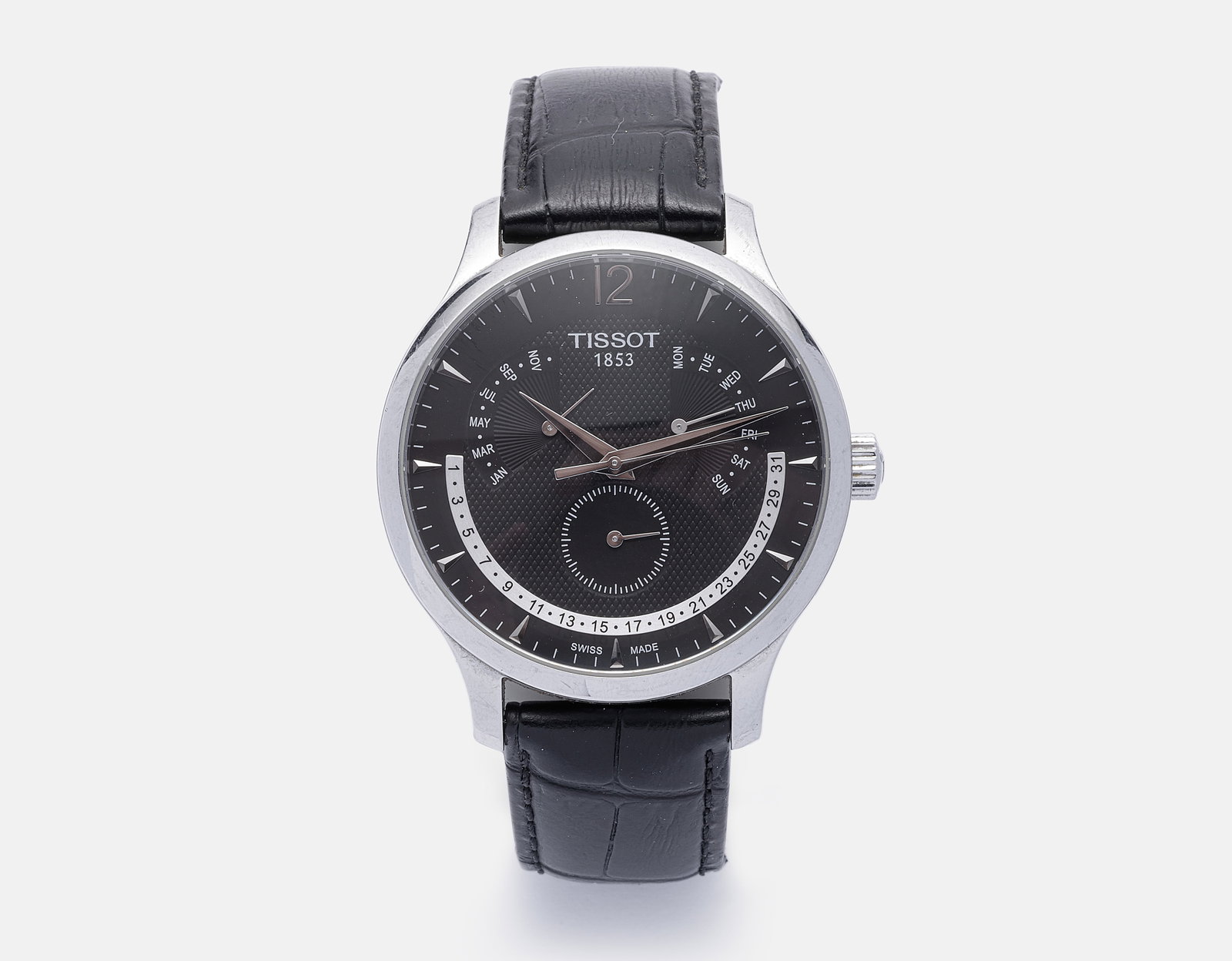 Tissot T-Classic Tradition Perpetual Calendar Men’s Wristwatch: Tissot T-Classic men’s wristwatch. Quartz mechanism. With perpetual calendar. Case diameter: 42 mm. In working condition.
