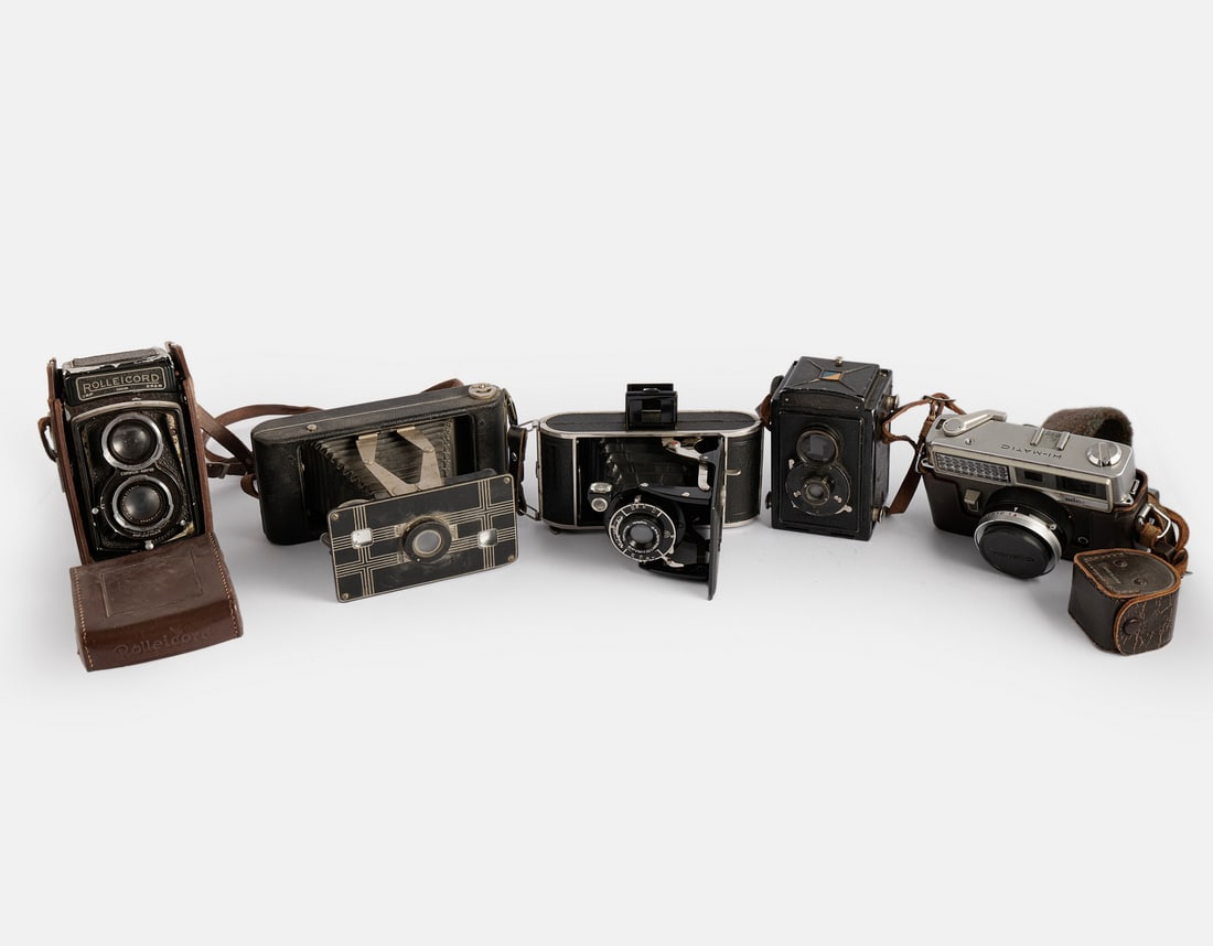 Vintage Cameras (1 of 1)