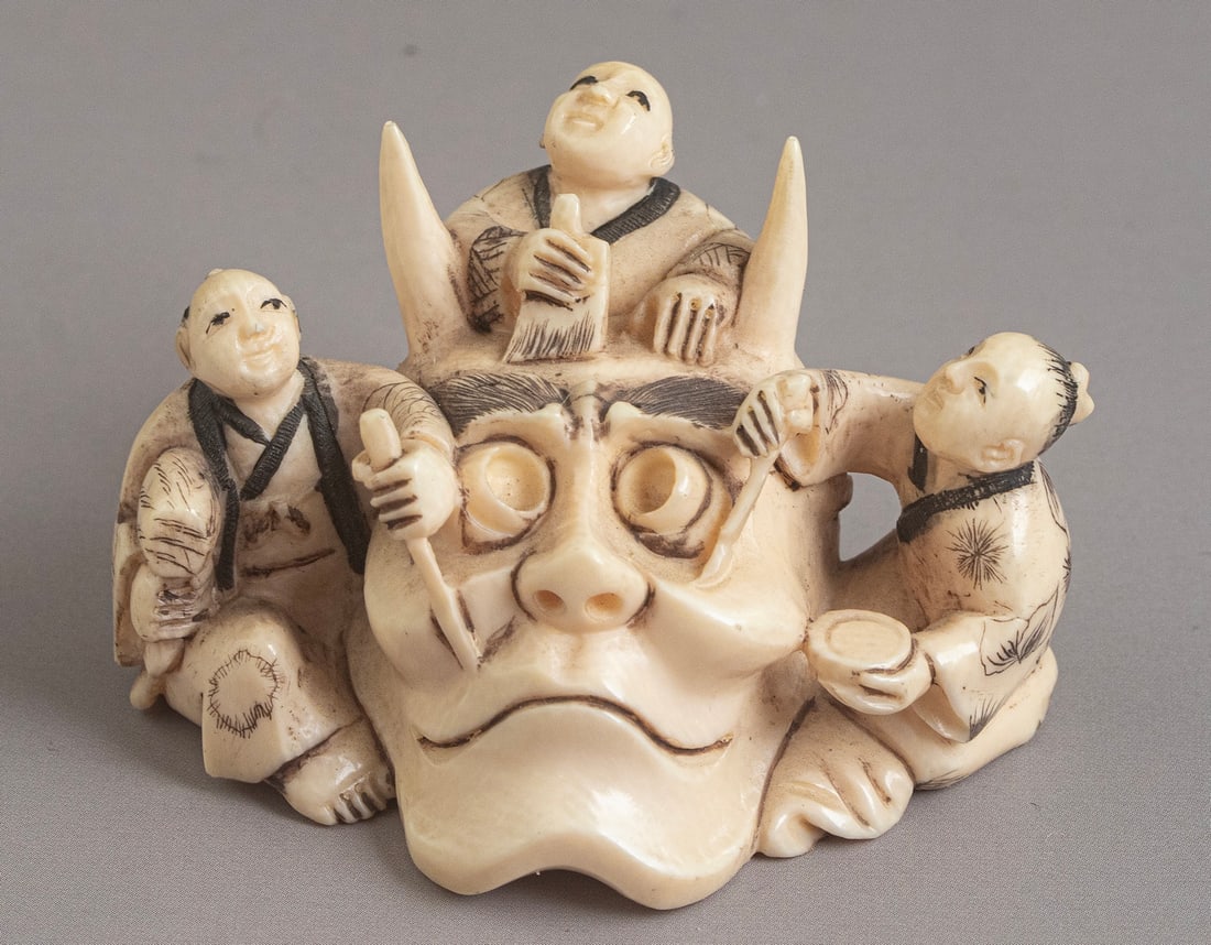 Carved Japanese Netsuke (1 of 3)