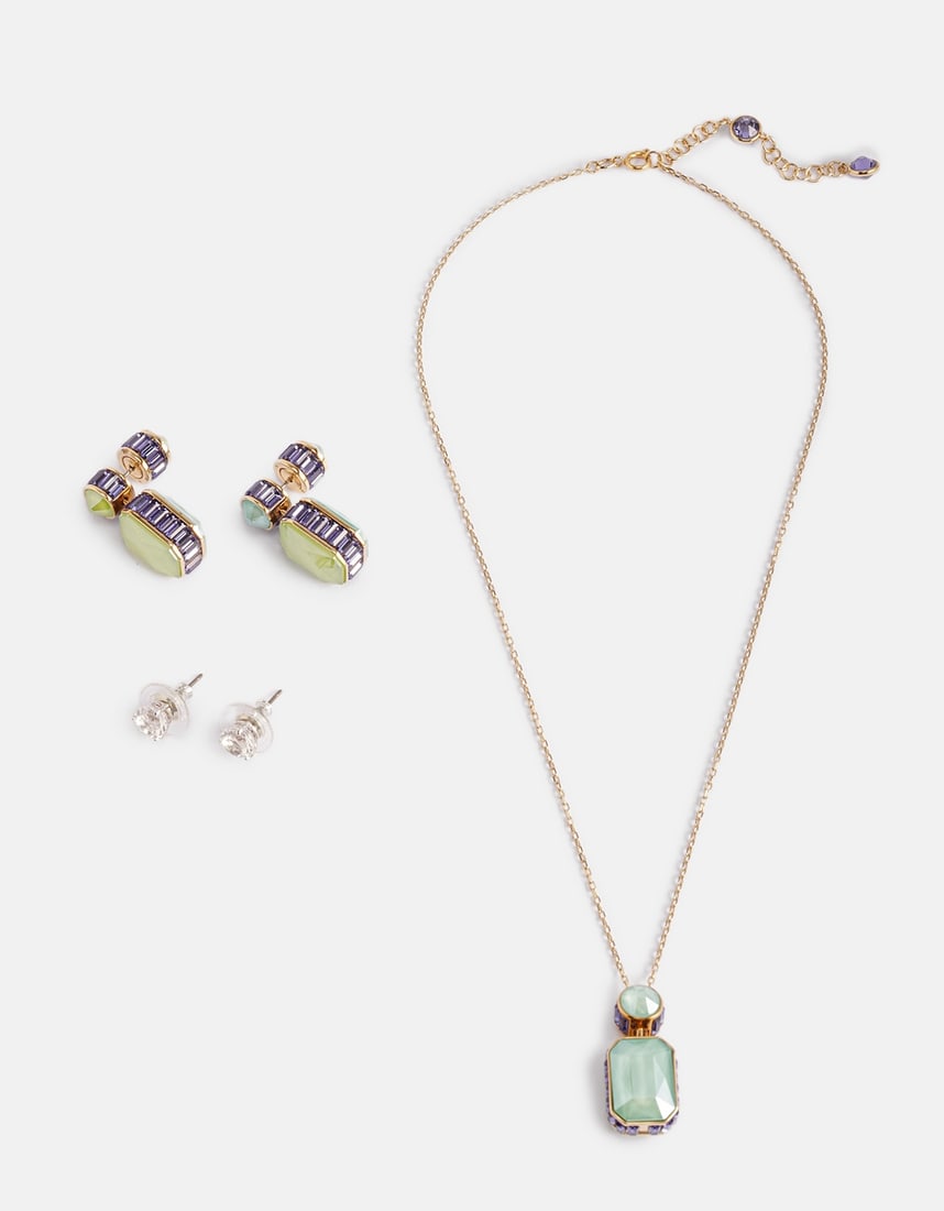 Swarovski Jewelry: Swarovski necklace and earrings set, Orbita model. In addition, a pair of stud earrings. Necklace length: 40 cm. Pendant length: 25 mm.