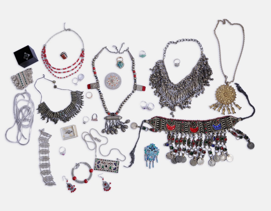 Assorted Jewelry (1 of 5)