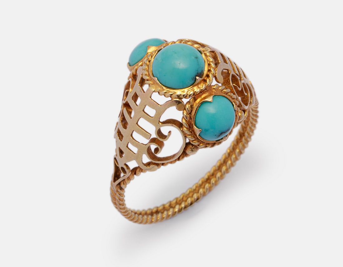 Gold Turquoise Ring: 14K gold ring, set with turquoise. Size: 7.5 US. Weight: 2.7 grams. Hallmarked.