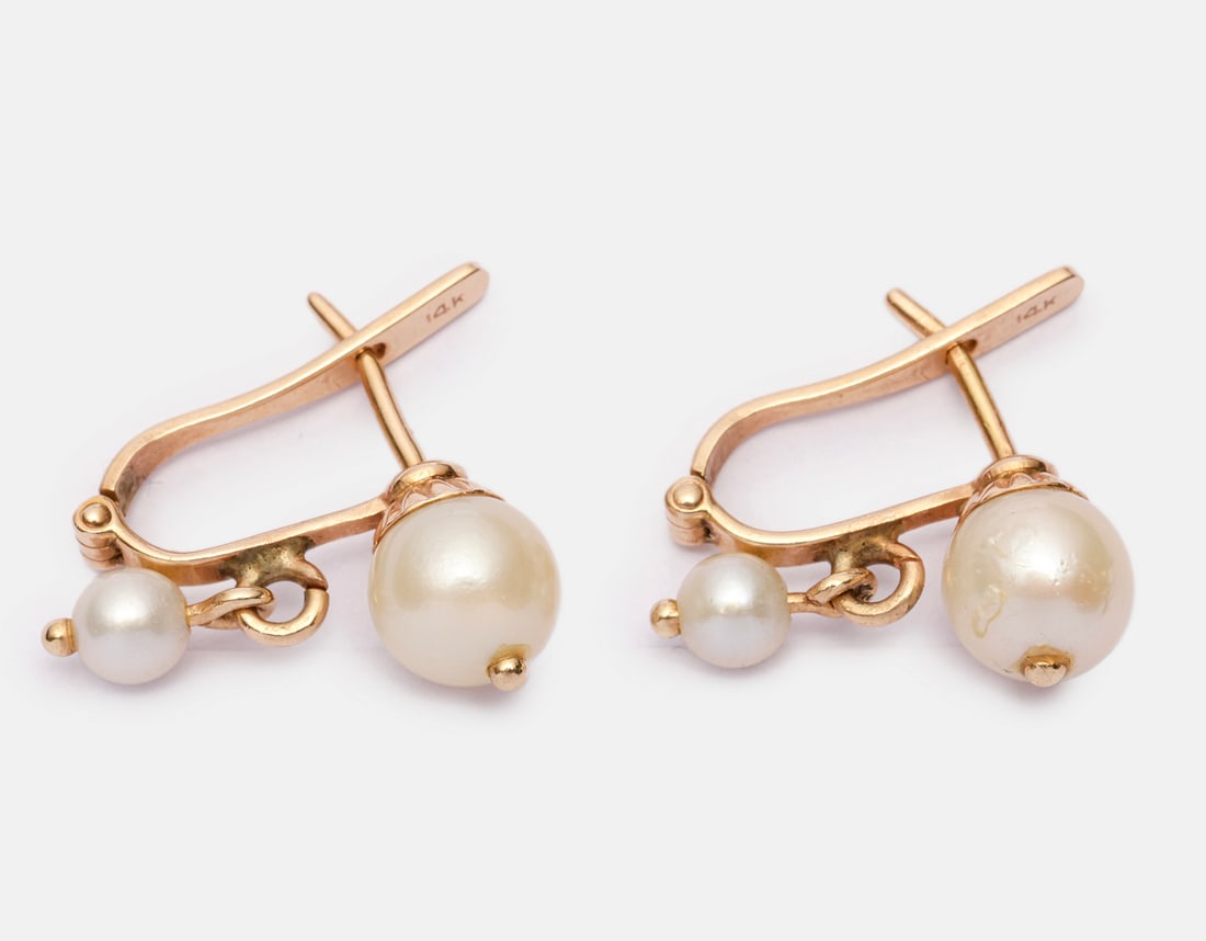 Gold & Pearl Earrings (1 of 3)
