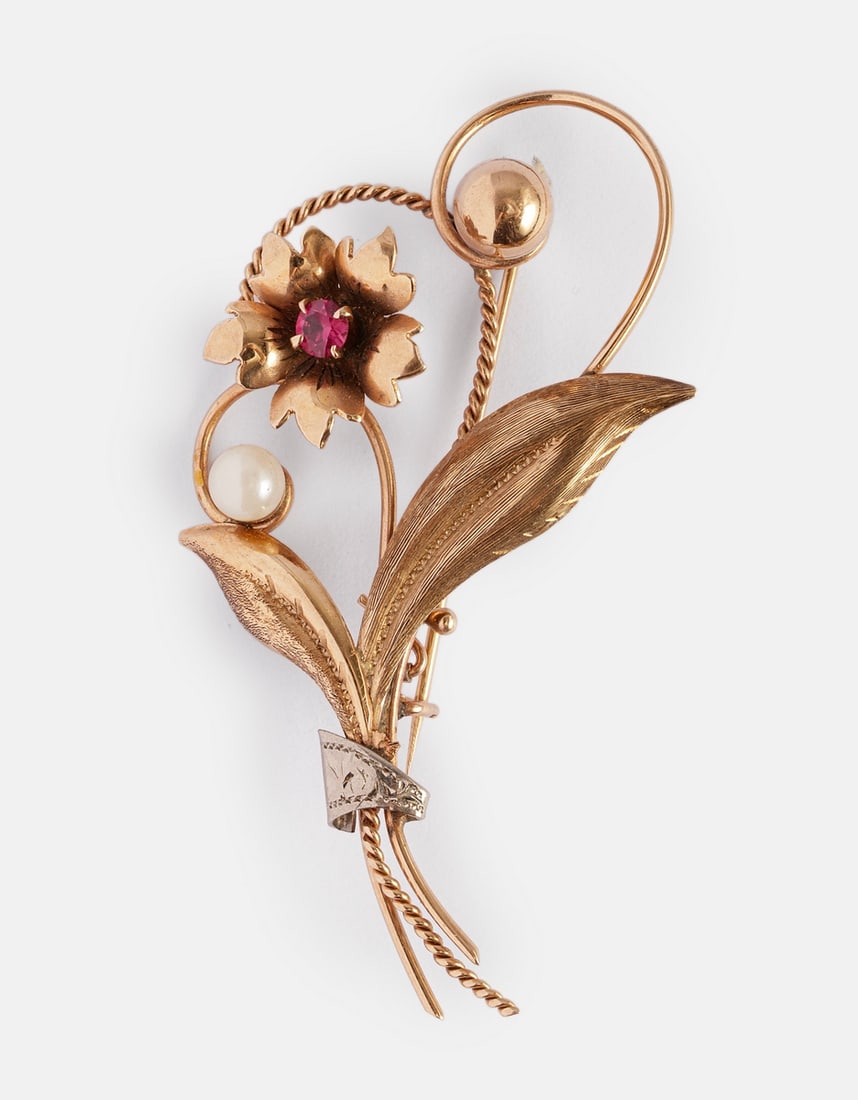Gold, Ruby & Pearl Brooch: 14K gold brooch shaped as a flower, set with ruby and pearl. Length: 59 mm. Weight: 6.6 g. Unmarked, gold tested.