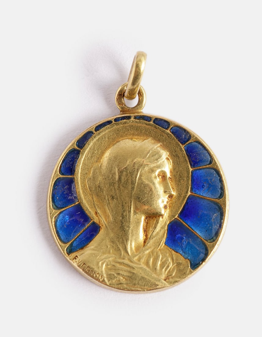 Gold Enamel Pendant: French Art Nouveau 18K gold pendant, designed by Frédéric de Vernon, decorated with the figure of Mary and Plique-à-jour enamel decorations. Diameter: 18 mm, weight: 4.24 grams.