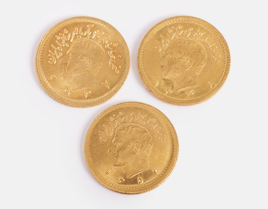 Persian Gold Coins, 1/4 Pahlavi: Lot of 3 Persian gold coins, 1/4 Pahlavi. Total weight: 6.05 grams.