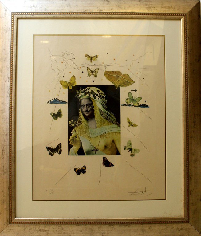 Salvador Dali (1904-1989), Auto portrait Ã la Mona: Salvador Dali (1904-1989), Auto portrait Ã la Mona Lisa, lithograph, 61x48 cm, signed and numbered 152/175.