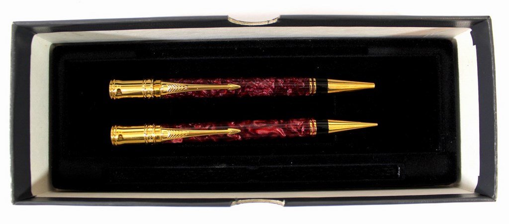 Set of Parker Duofold pens (1 of 3)
