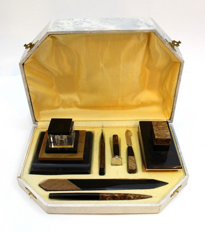 Vintage set of writing utensils