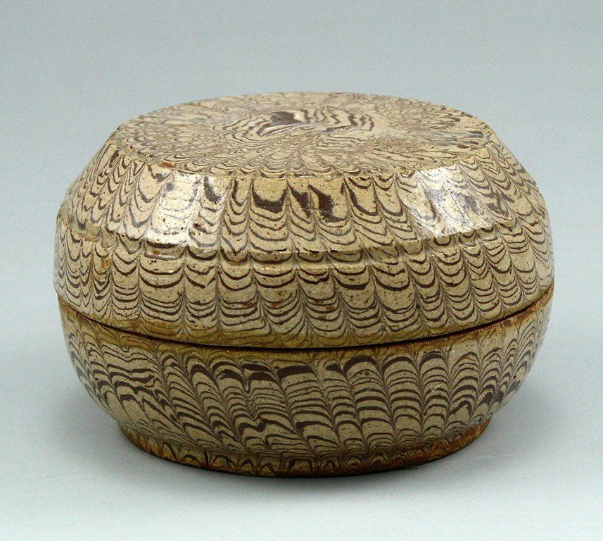 Chinese ceramic bowl (1 of 3)