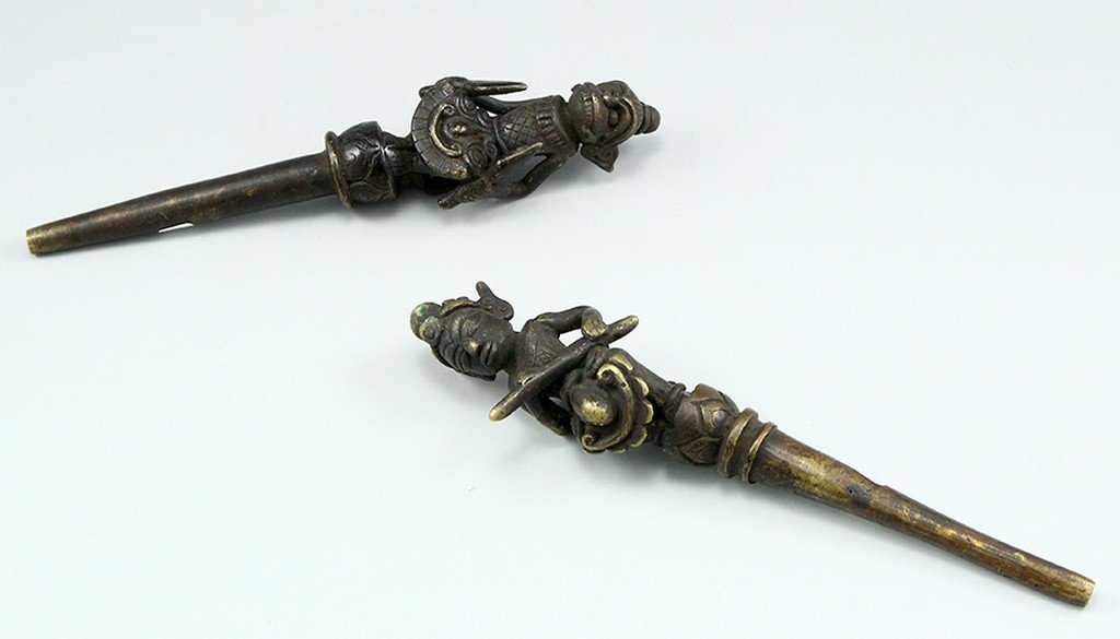 Lot of two Burmese weights (1 of 3)