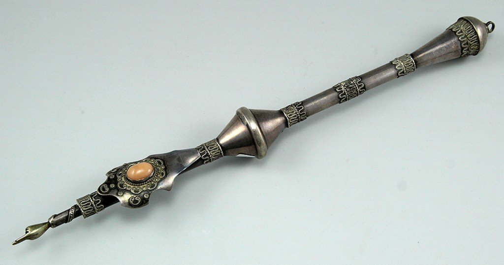 Silver Torah pointer (1 of 1)