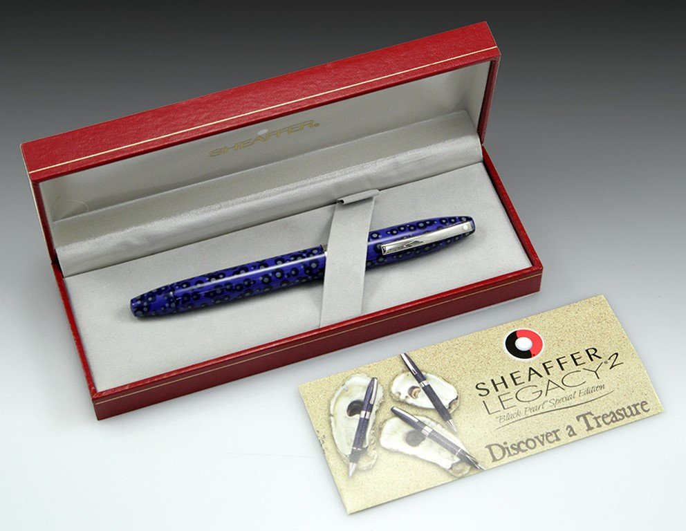 Fountain pen by Sheaffer (1 of 3)