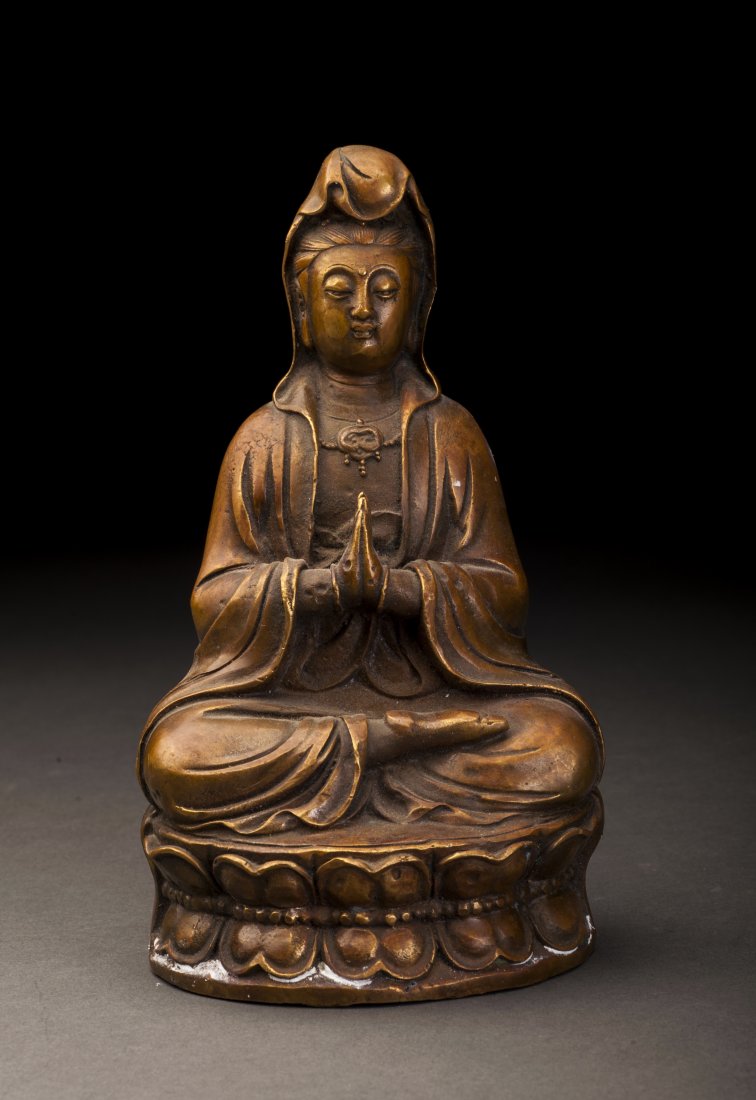 A Bronze Guan Yin Statue (1 of 7)