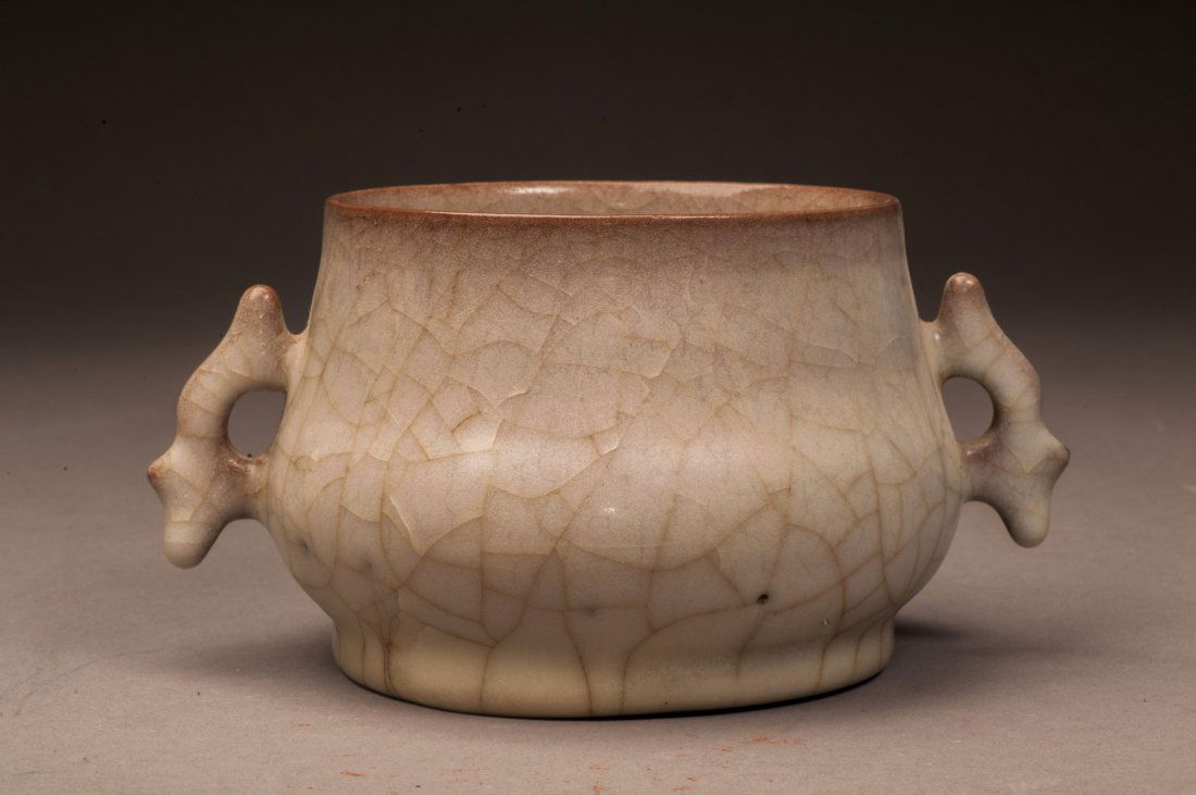 Ge-type Glazed Porcelain Incense Burner (1 of 6)