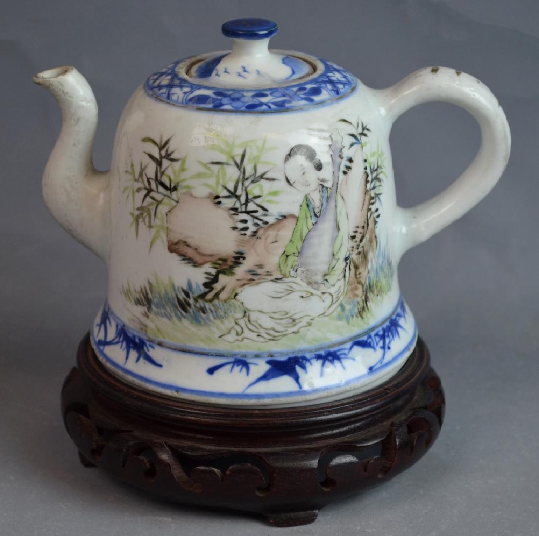 Chinese Famille Verte B&W Porcelain Teapot w/ Lid (1 of 10)