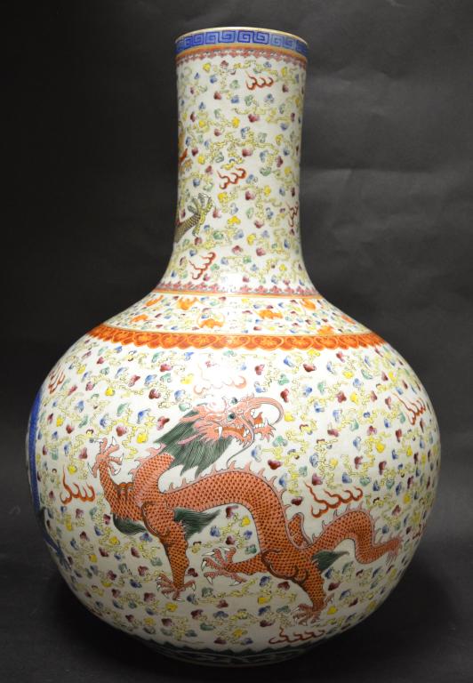 Large Chinese Porcelain Vase (1 of 6)