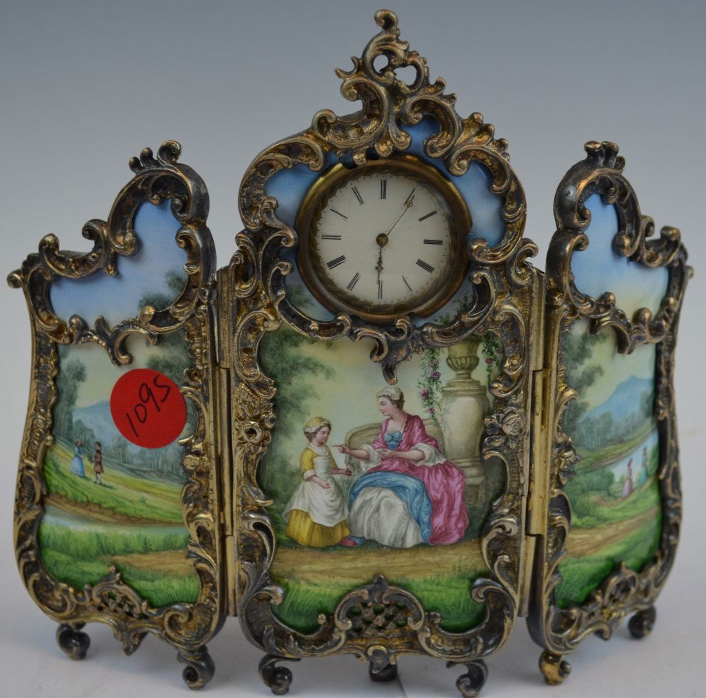 Enamel 3 Panel Divider Screen Clock (1 of 6)