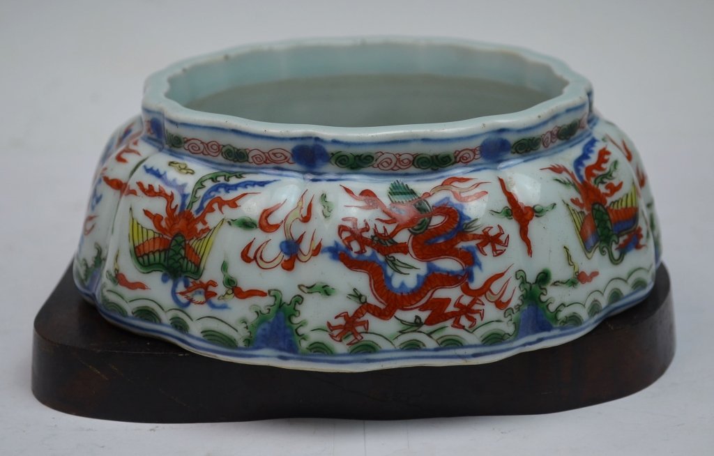 Chinese Famille Verte Porcelain Brush Washer: Diameter: 7 in. Height: 2.25 in.