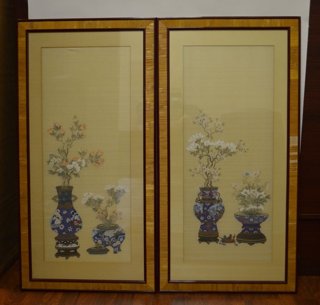 Pair of Chinese Silk Painting with Wood Frame (1 of 9)