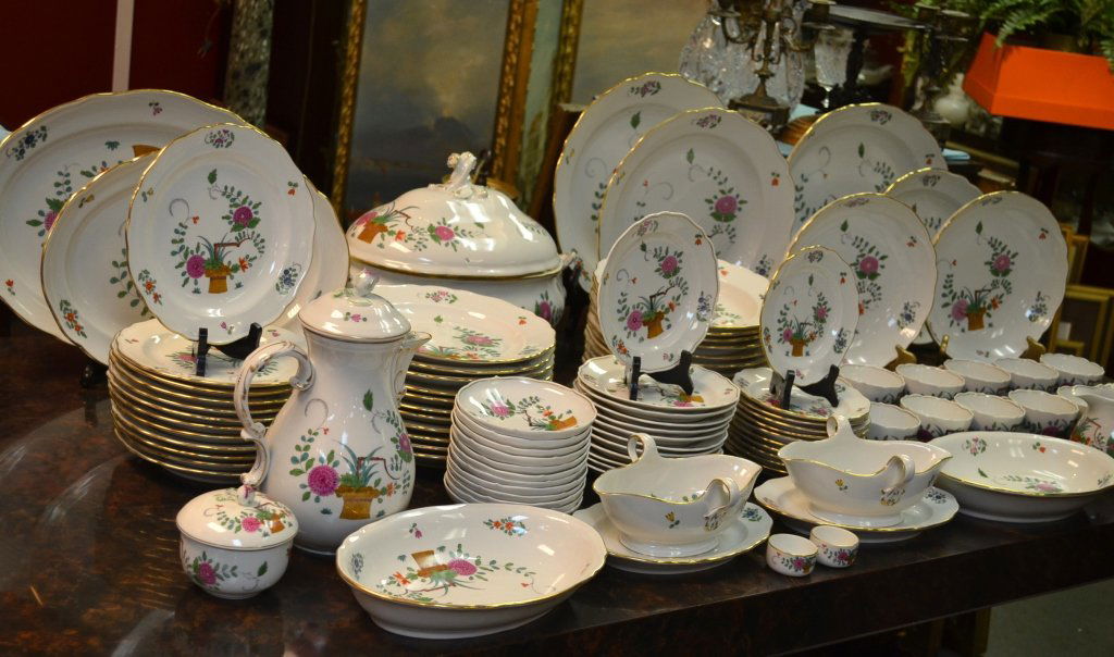 100 Pieces Meissen Dinner Set (1 of 10)